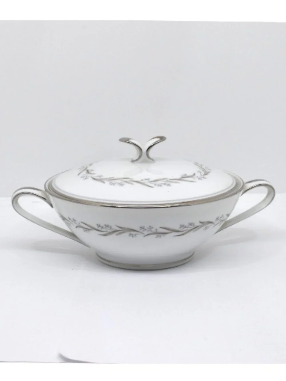Noritake Almont Blue Berries with Grey Leaves Sugar Bowl, 1960-1966